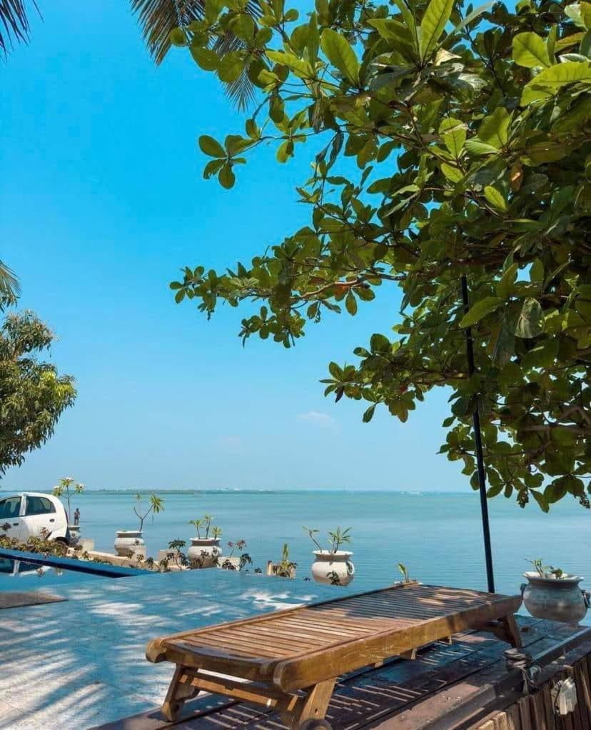 Lagoon Bay Resort Negombo Esterno foto
